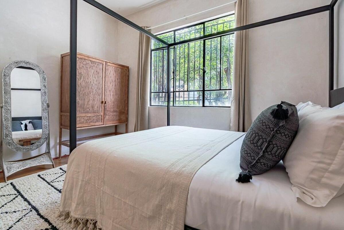 Casona En Condesa Con Patio Gigante * Mexico City